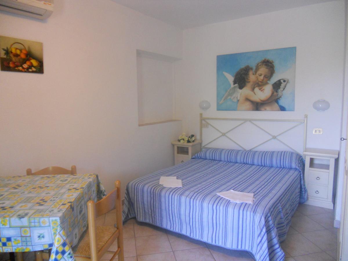 Residential Hotel Villaggio Innamorata 卡波利韦里 外观 照片
