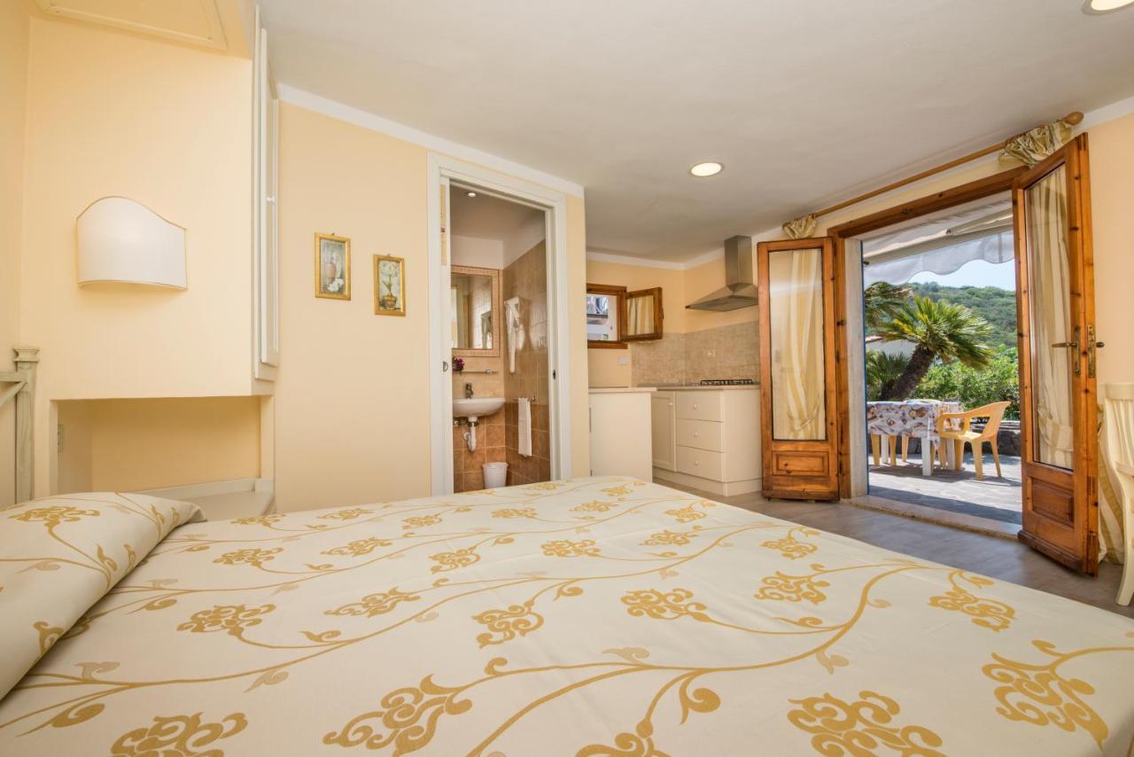 Residential Hotel Villaggio Innamorata 卡波利韦里 外观 照片